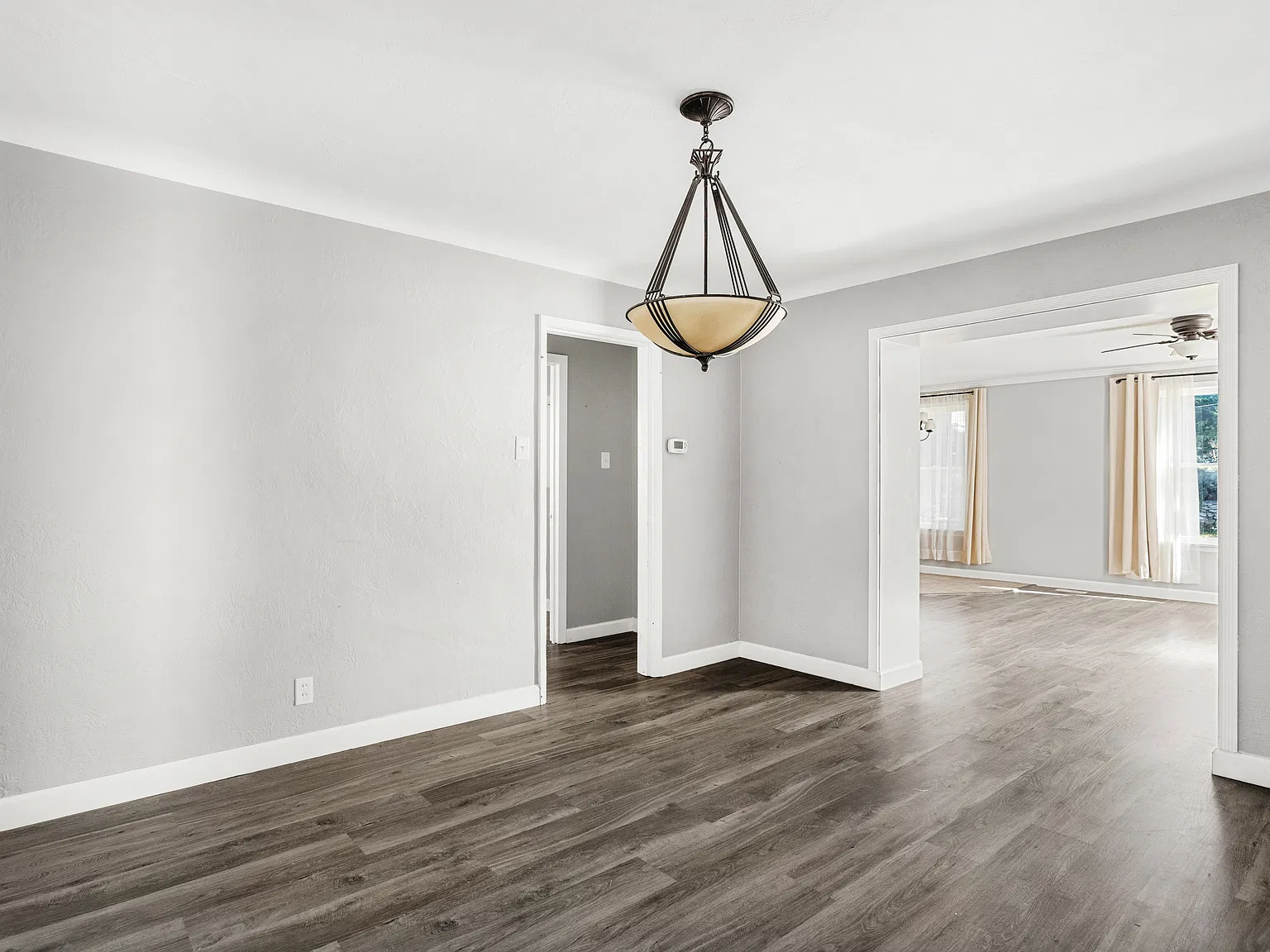 3 bed, 1.5 bath, 1207 sqft, $1,800 — Photo 3