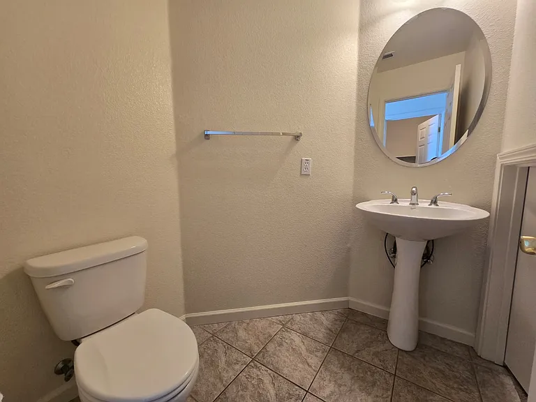 5130 Lakeshore Dr — Photo 21