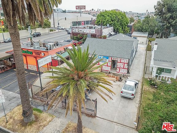 2nd image of 222 N Harvard Blvd