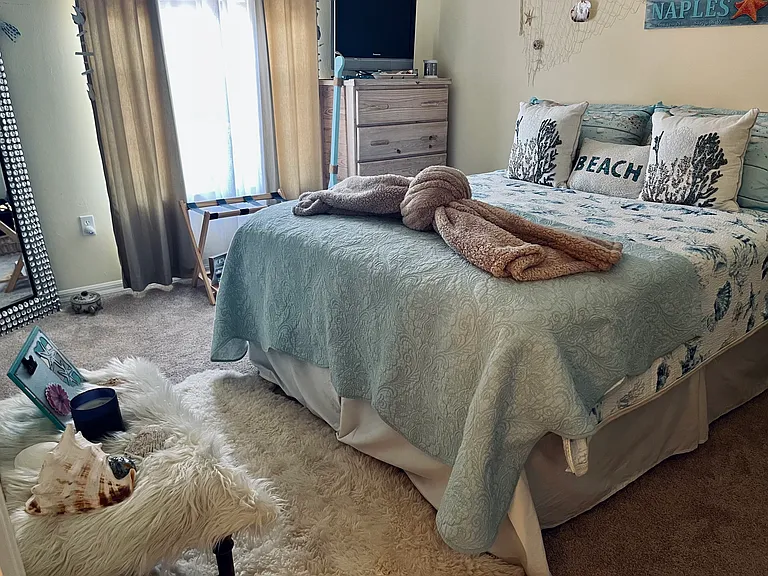 14135 Winchester Ct #402 — Photo 11