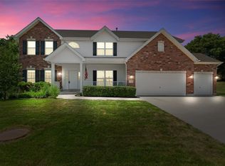 5520 Wooded Creek Dr, Saint Charles, MO