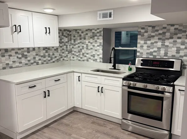 2152 W 19th St #M, Chicago, IL 60608