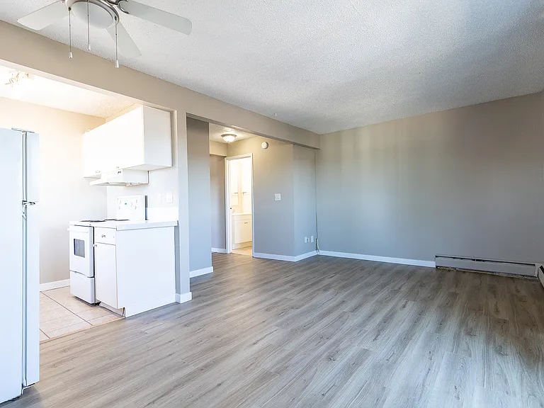 2501 15th St SW — Photo 6