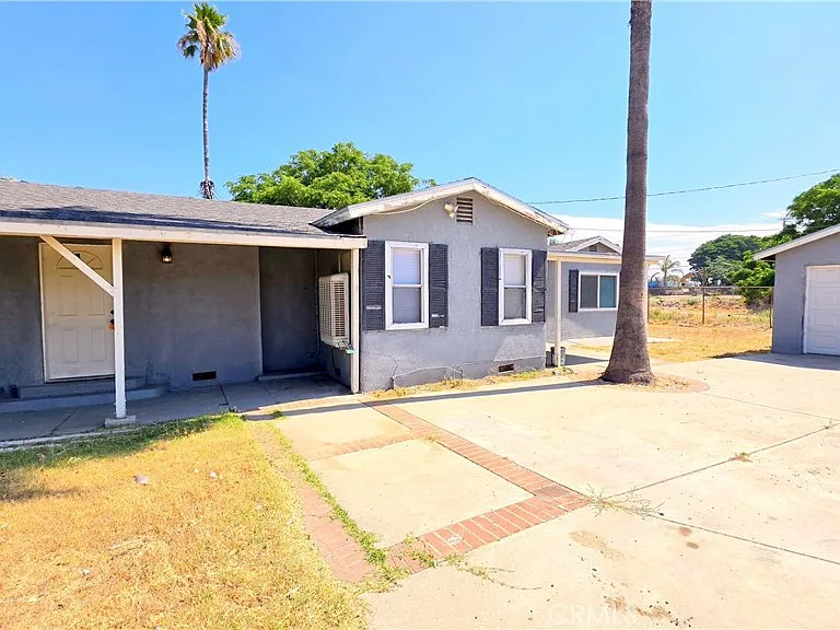 13666 Arrow Blvd — Photo 2