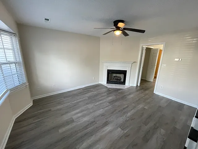 2 bed, 1042 sqft, $1,000 — Photo 3