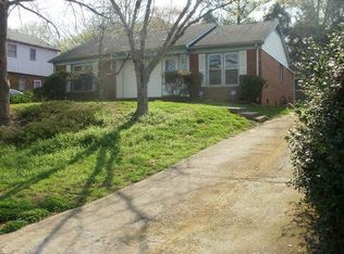 509 Huntsmoor Dr, Charlotte, NC 28217