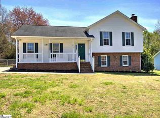 106 Rebel Ct, Simpsonville, SC 29681