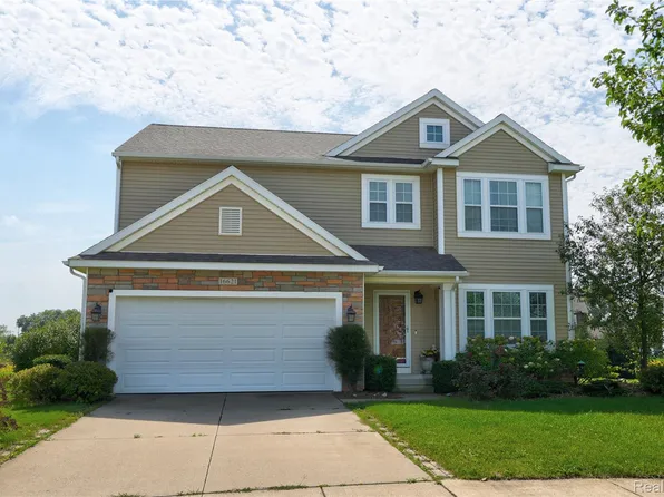 16621 Charles Town Ct, Linden, MI 48451