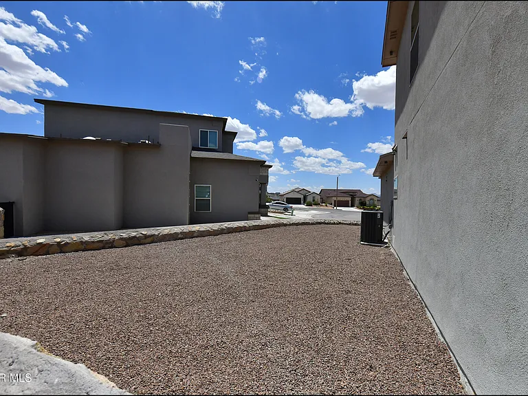 2358 Enchanted Gem Pl — Photo 48