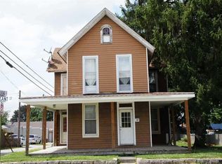 14 Pleasant St, Hanover, PA 17331