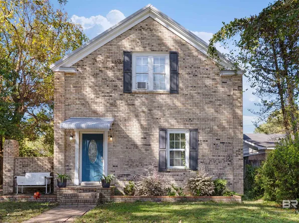 15 Alexander St, Mobile, AL 36607