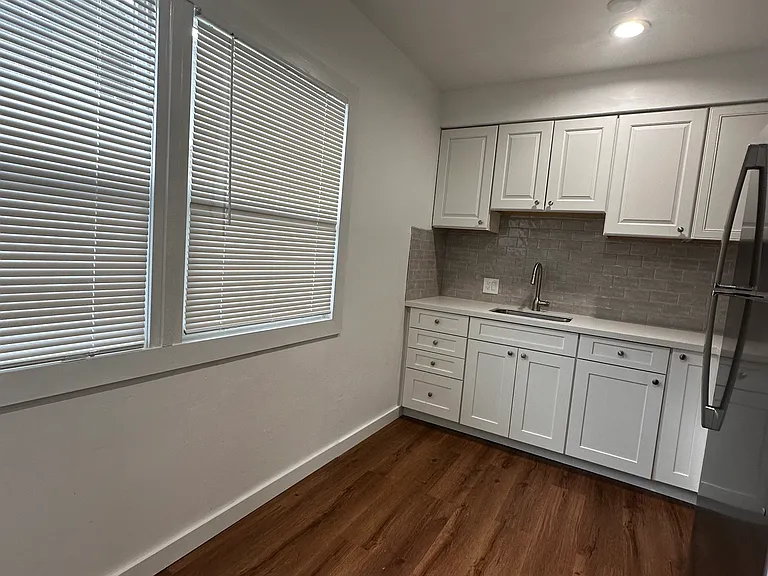 323 N Chevy Chase Dr #A — Photo 12