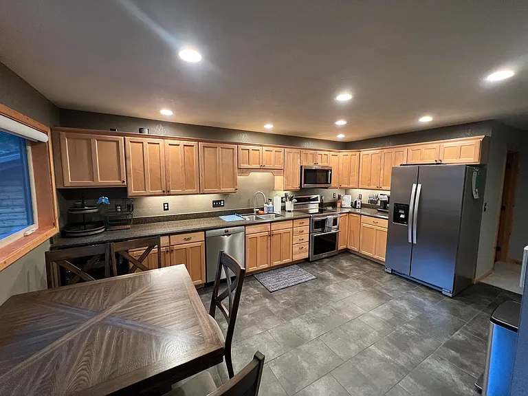 83 Larkspur Ln #B — Photo 18