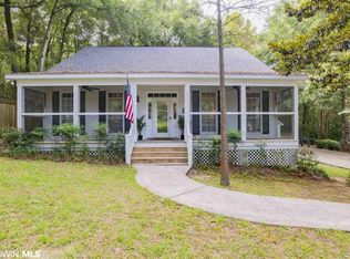 706 Oak Bluff Dr, Daphne, AL 36526
