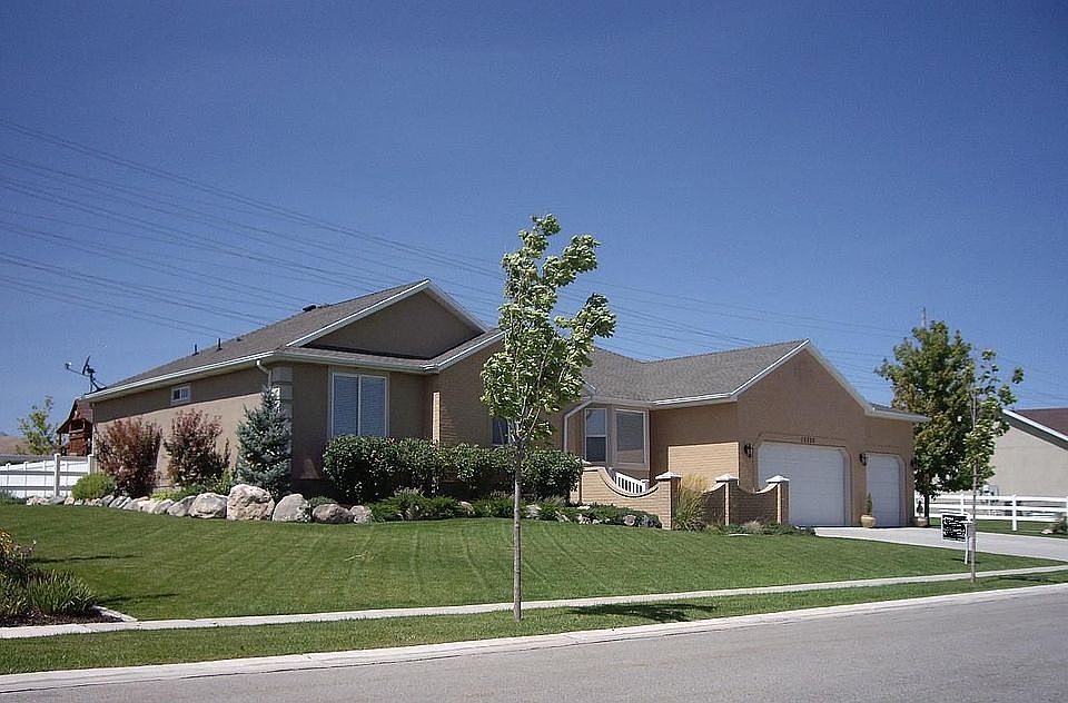 1st image of 15326 S Mountainside Dr