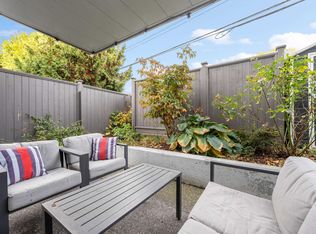 2133 Dundas St #105, Vancouver, BC V5L 1J7