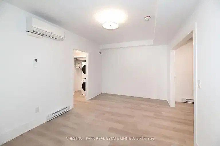 1 bed, 1.0 bath, 550 sqft, $2,200 — Photo 2