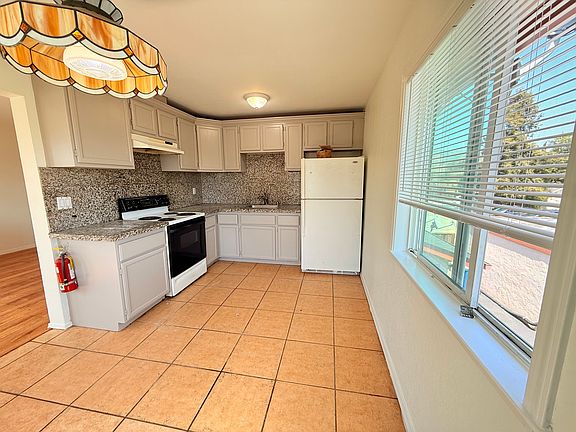 5th image of 246 Marylinn Dr APT 4