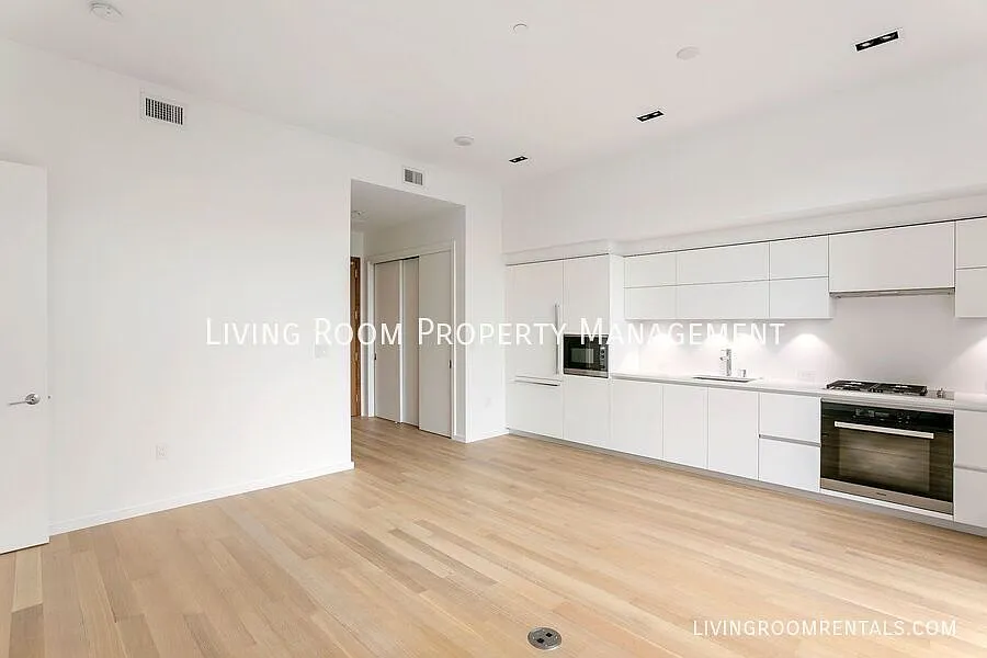 Building Photo - 1275 NW 10th Ave #208