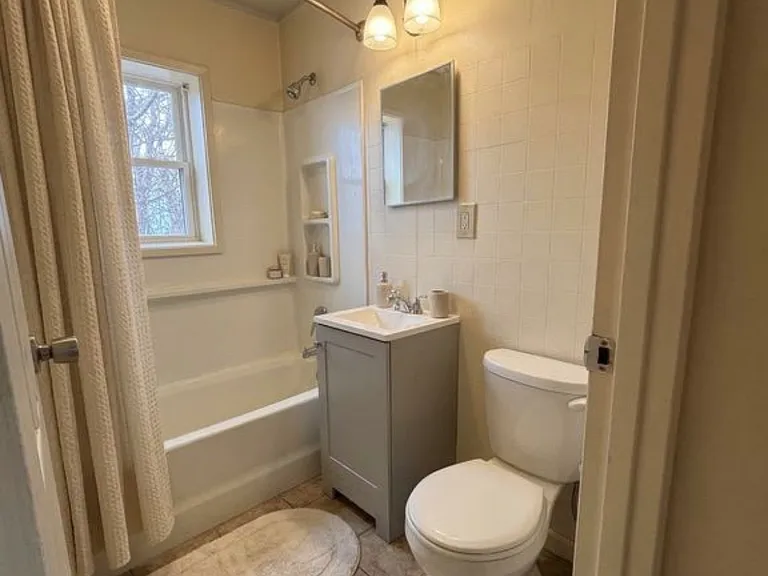 31 Annawan St #E4 — Photo 4