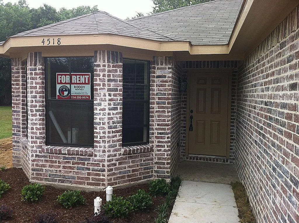 3 bed, 1550 sqft, $2,445 — Photo 3