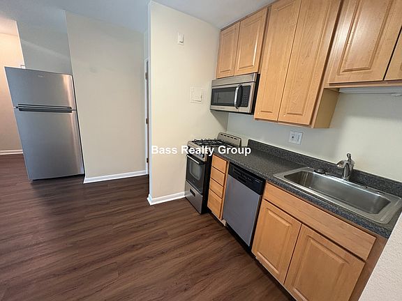 5th image of 4809 Conrad St #K1