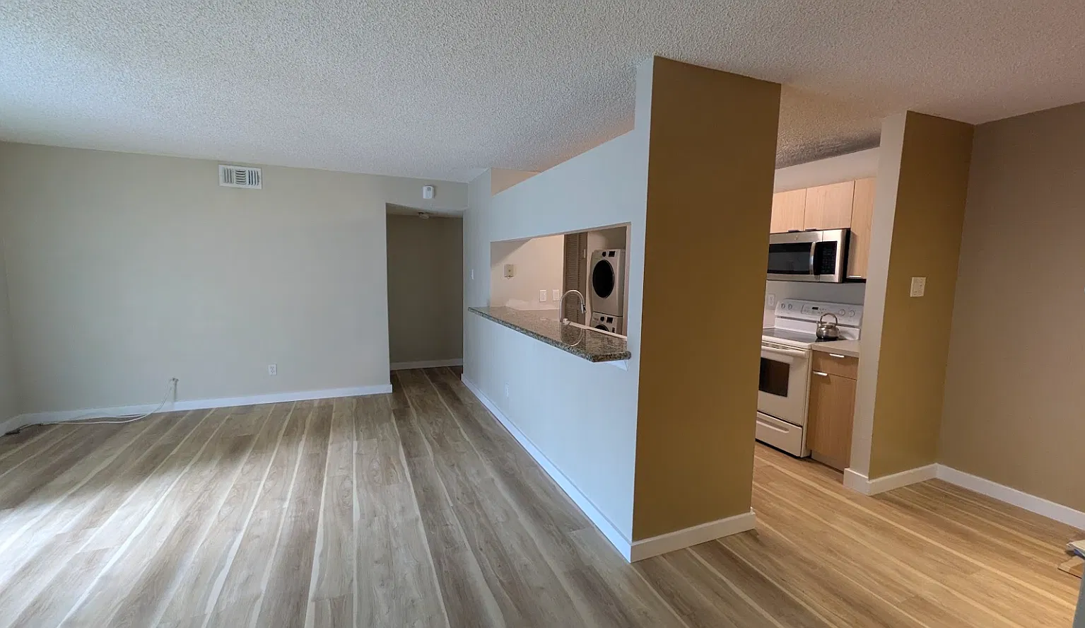 1 bed, 778 sqft, $1,895 — Photo 1