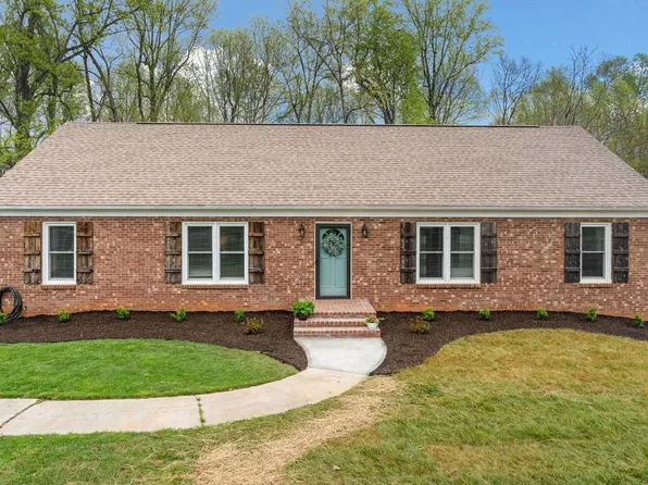 217 Kirkley Cir, Forest, VA 24551