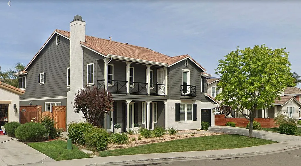 2185 Elsie Way photo 1