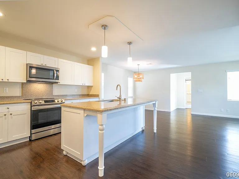 91-1302 Kaileolea Dr — Photo 3