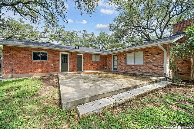 202 Donella Dr — Photo 33