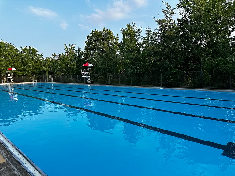 Dealtry Swimming Pool