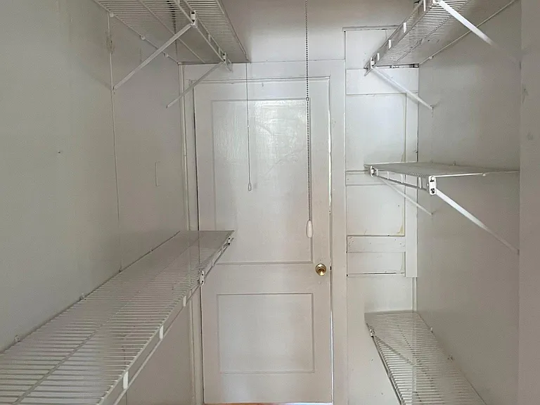 2123 University Blvd S — Photo 17