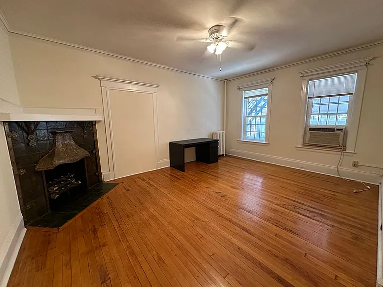 1277 Commonwealth Ave — Photo 2