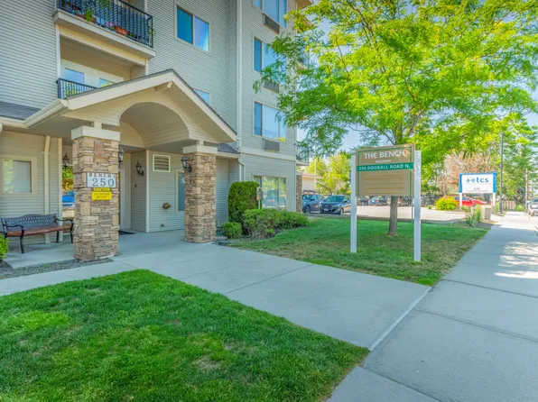250 Dougall Rd N #405, Kelowna, BC V1X 3K5