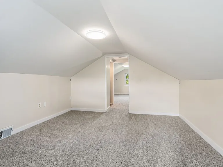 338 Meadow Ave — Photo 5