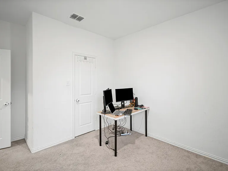 5948 Priory Dr — Photo 5