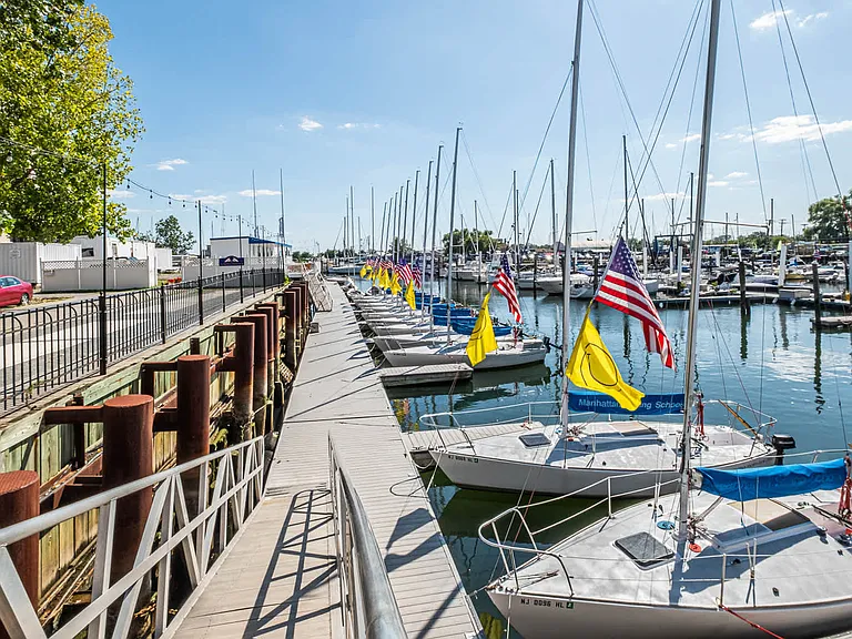 Neighborhood Waterfront