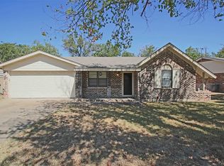 1412 Roberts Ave, Cleburne, TX 76033