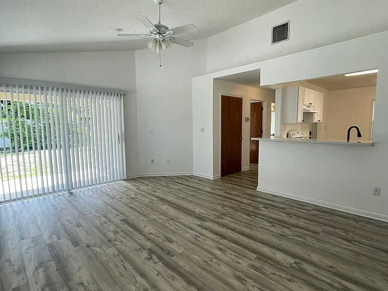 1839 Park Manor Dr — Photo 6