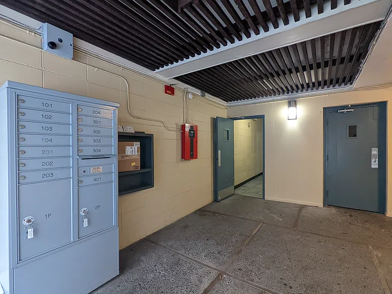 2607 Ellsworth Street — Photo 3
