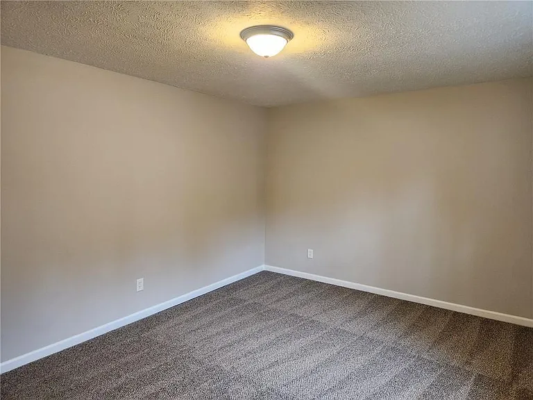 1285 S Lea Ct SE — Photo 6
