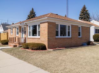 2800 Webster St, Racine, WI 53403