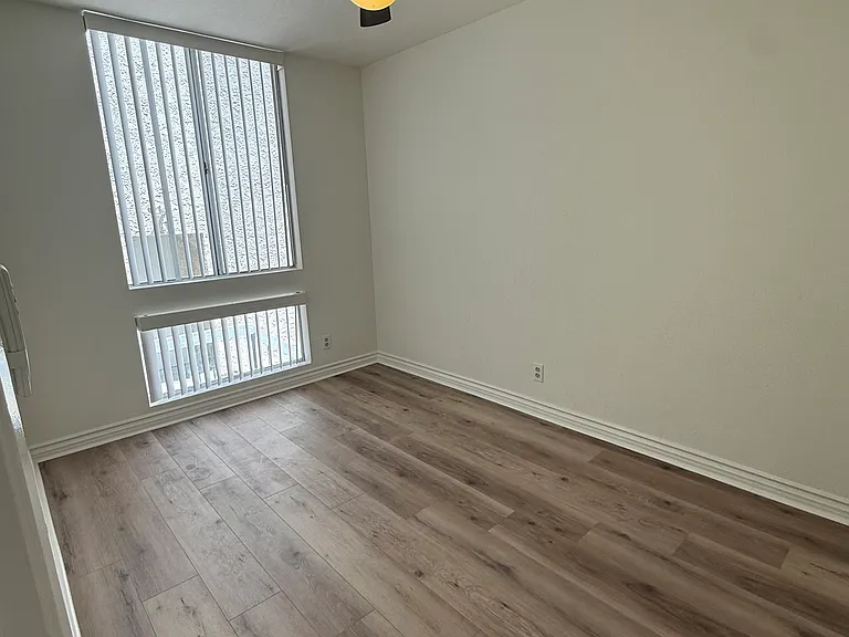 1751 S Bentley Ave #7 — Photo 20