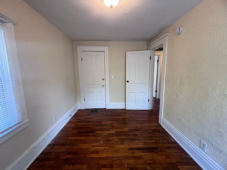 425 Fuller Ave SE — Photo 18