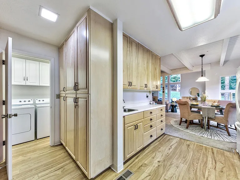 11641 Zermatt Dr — Photo 6