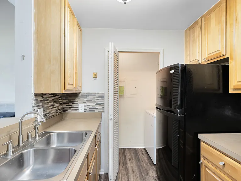 6178 Westgate Dr #304 — Photo 10
