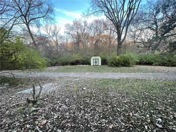 2910 Linden Dr, Kansas City, KS 66106