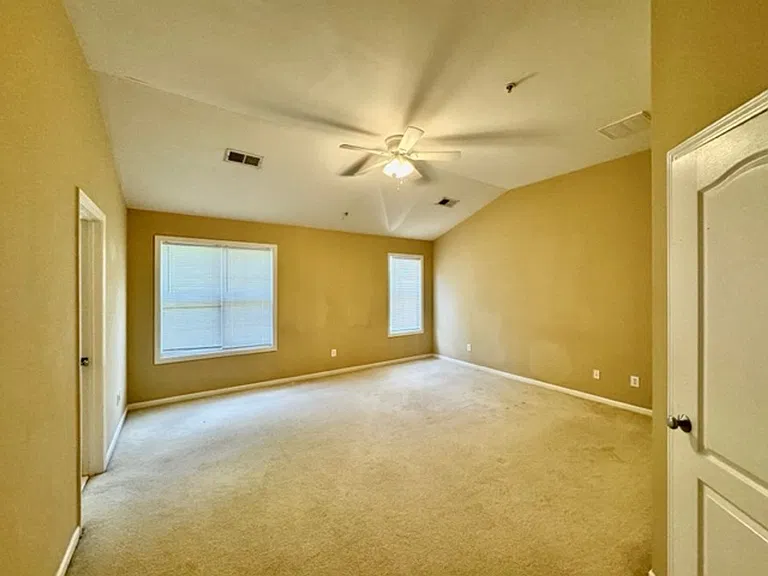 213 Chateau Pl — Photo 11
