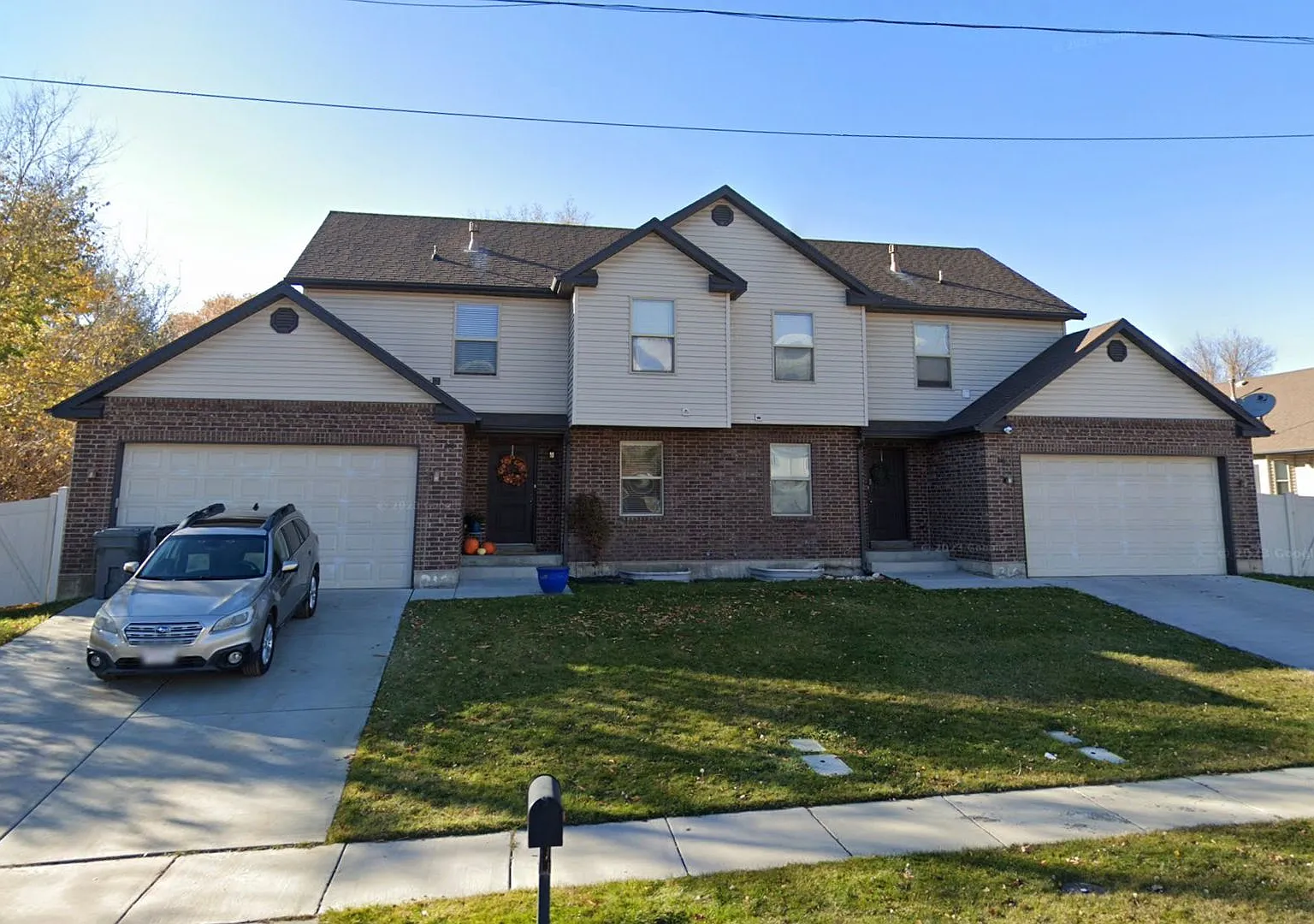 Spacious American Fork Duplex with Garage and Lawn Care Package — Photo 1